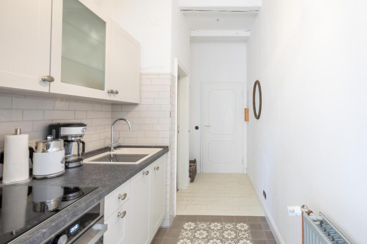 Altes Kontorhaus Kajuete Appartement Husum  Buitenkant foto